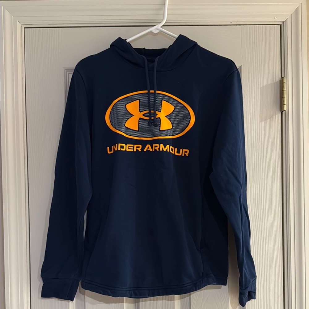 Under Armour Black Hoodie with Logo size medium